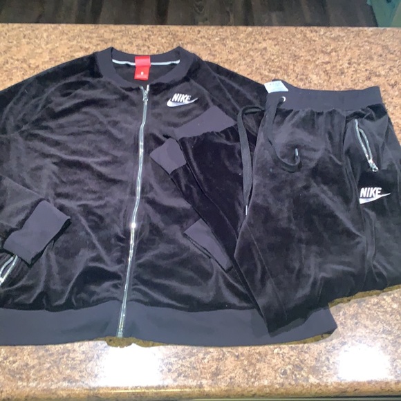 3x nike sweatsuit